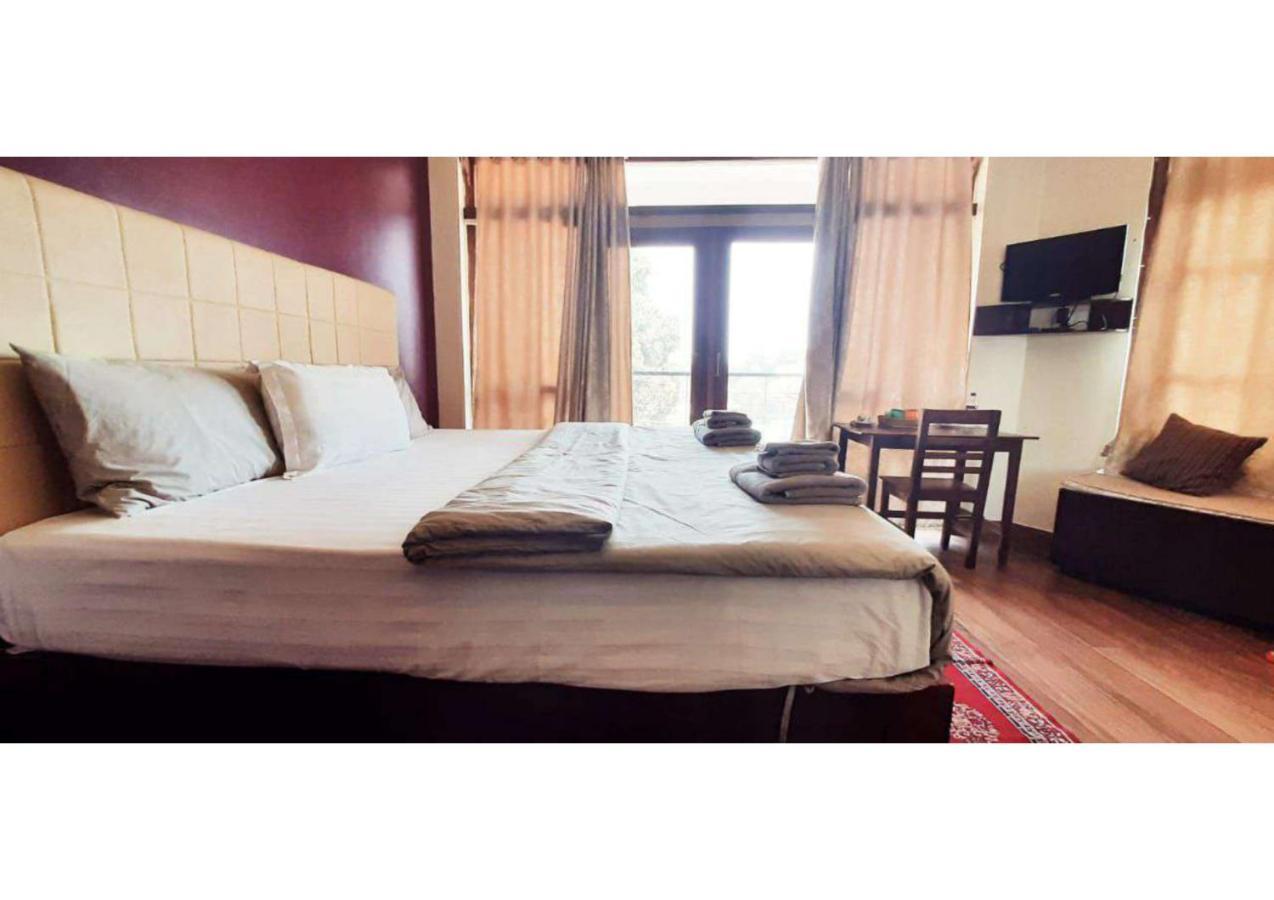 East Blue Homestay Shillong Esterno foto
